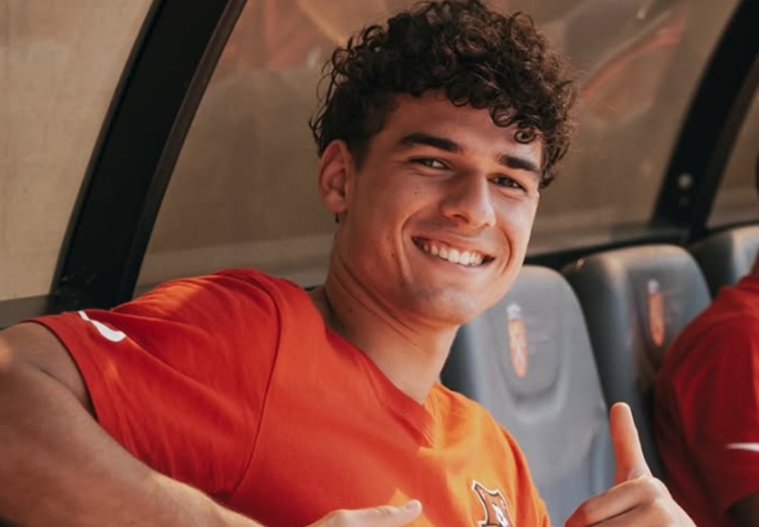 FCSB a găsit noul apărător lateral stâng