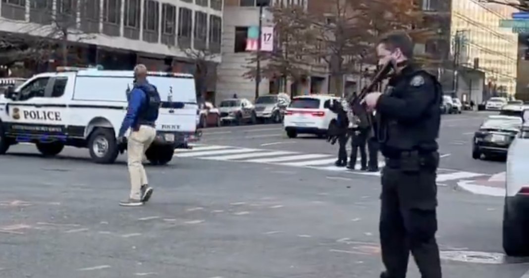 În Washington au avut loc focuri de armă: doi membri ai Gărzii Naționale au fost răniți prin împușcare. Suspectul venise din Afganistan în 2021.