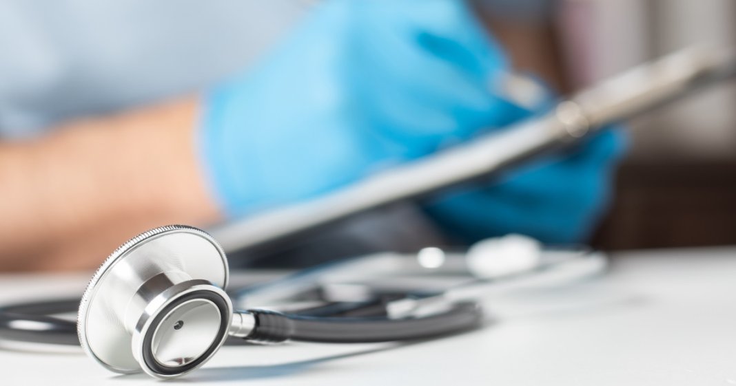 Pensiile adunate cu veniturile vor persista în 2026, având prioritate în sectoarele sănătate și educație. Informații furnizate de Rogobete.