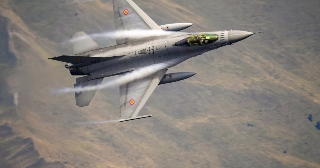 Miruță: Patru piloți de F-16 trimiși la antrenament în SUA au obținut 575.000 de dolari pentru închirierea vehiculelor. Ce acțiuni a întreprins ministrul?