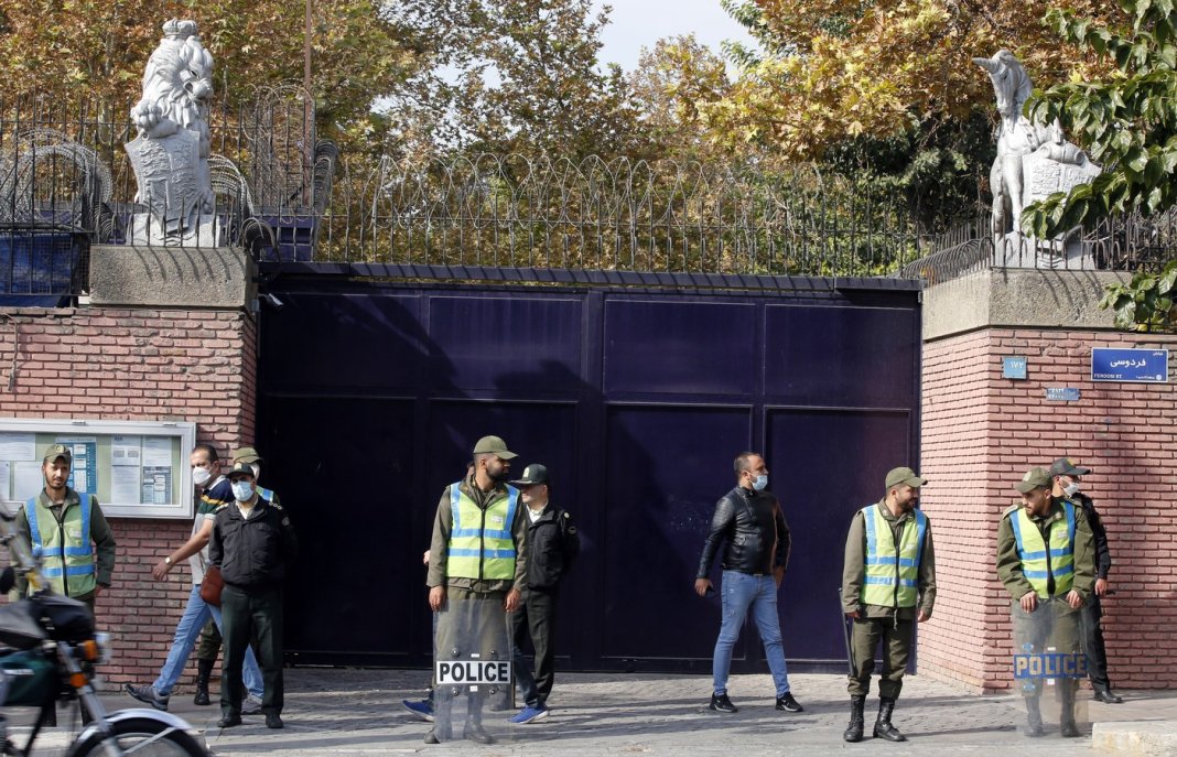 Trump declară că „nu este fericit” cu privire la discuțiile cu Iran. Întrebat despre aplicarea forței de către SUA: „Mi-ar plăcea să nu recurg la asta, dar uneori este esențial”