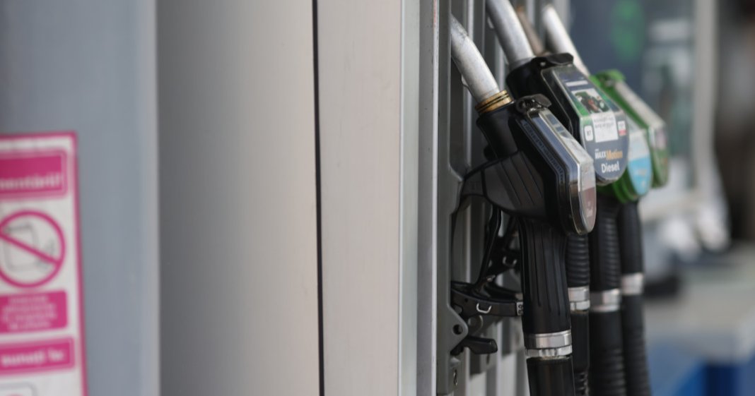 Conținutul ordonanței referitoare la carburanți: Executivul impune limitarea adaosului comercial și restricționează exporturile. Până...