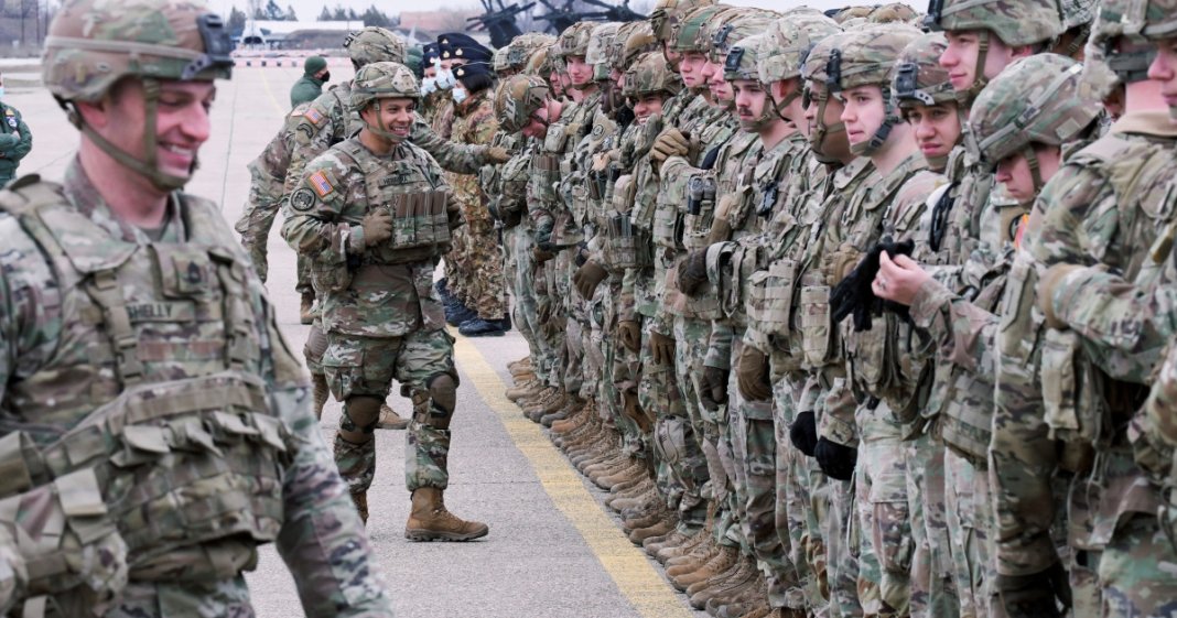 SUA plănuiește să disloce avioane de vânătoare și soldați în România, în raport cu disputa cu Iranul. Tema...