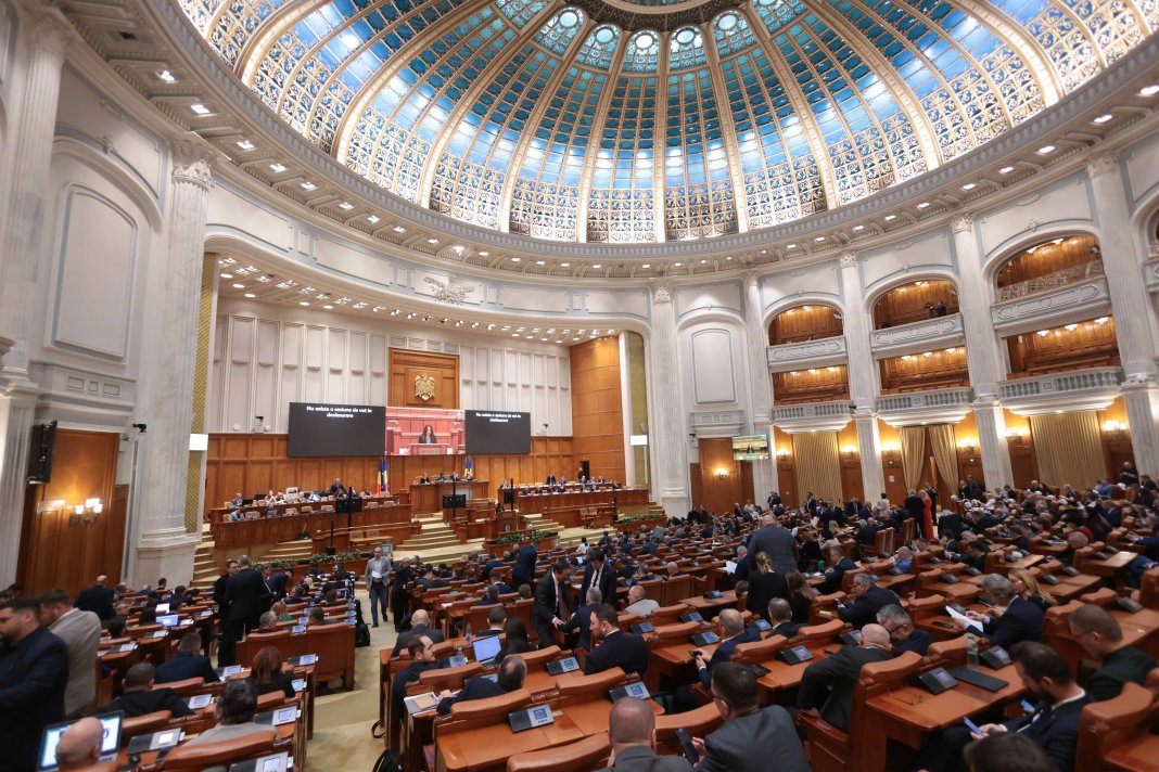 Moțiunea de cenzură PSD-AUR, adusă astăzi în fața Parlamentului. Informații referitoare la conținutul moțiunii