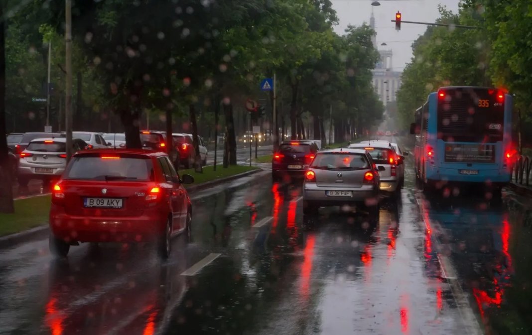 Temperaturi brusc fluctuante în București. Prognoze meteorologice până joi.