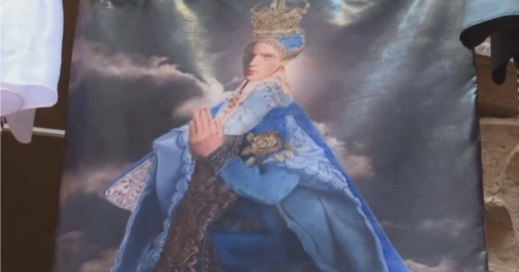 Controversă în Italia: O româncă a reprezentat Fecioara Maria cu trăsături androgine. Cum se explică...