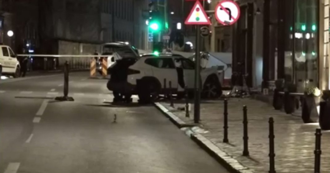 Doi pedestri și-au pierdut viața după ce un autoturism a pătruns pe trotuar pe strada Mureșenilor din...